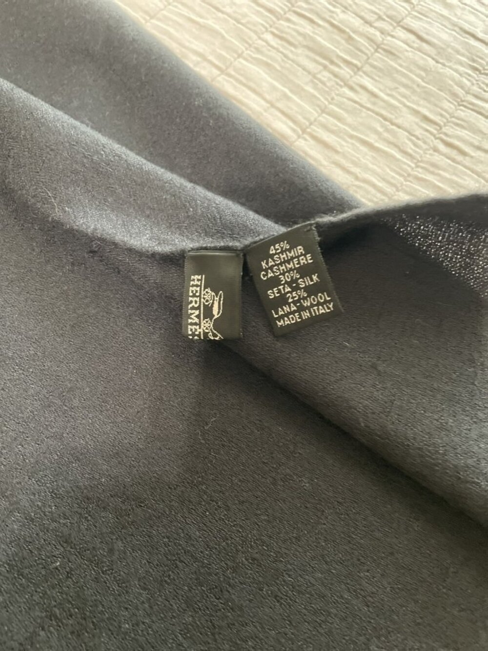 Hermes Cashmere Silk & Wool Large Blanket Shawl Throw Black Fringe 54x70 Large H - Picture 10 of 13